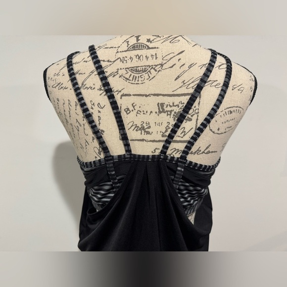 Athleta Cobra Dot Invigorate Tank Top Black Gray stripe Size Large - Picture 5 of 8